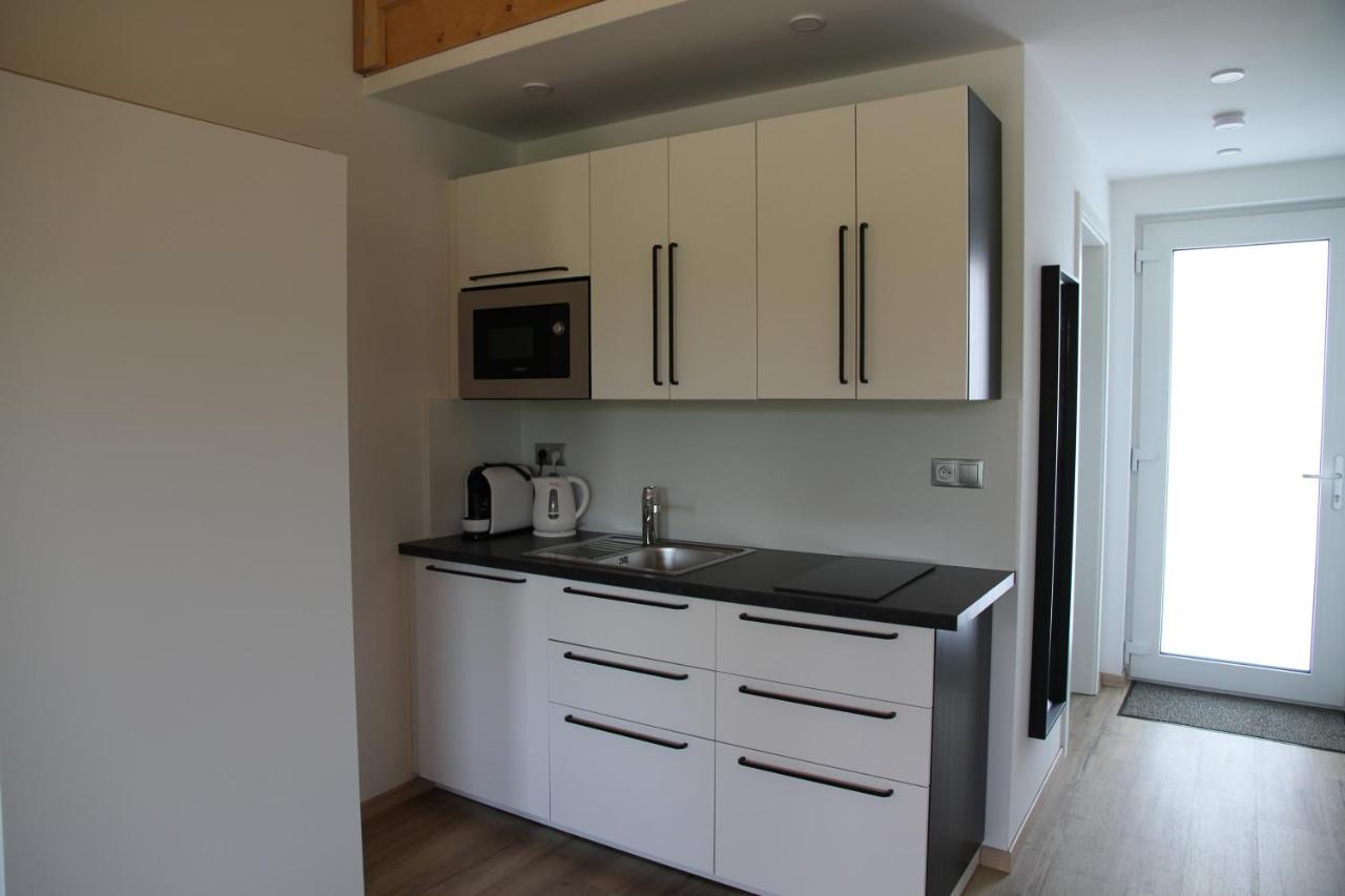 Apartmany Hluboka Nad Vltavou S Vyhledem Na Zamek Екстер'єр фото