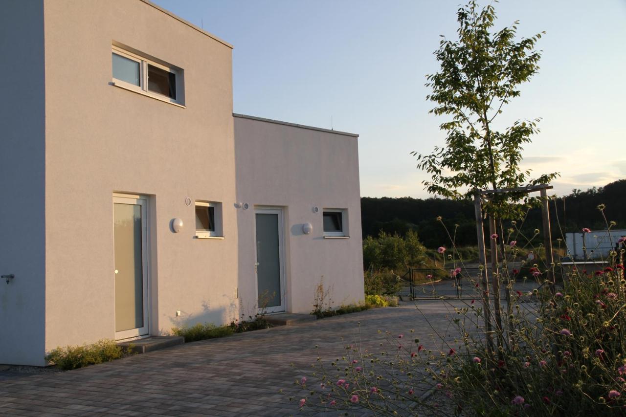 Apartmany Hluboka Nad Vltavou S Vyhledem Na Zamek Екстер'єр фото