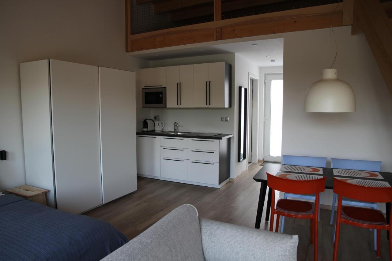 Apartmany Hluboka Nad Vltavou S Vyhledem Na Zamek Екстер'єр фото